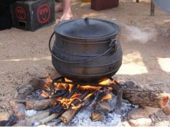 Picture of Best Duty Cast Iron no: 3 Potjie ( Shipping Cost $21 because of weight of product)